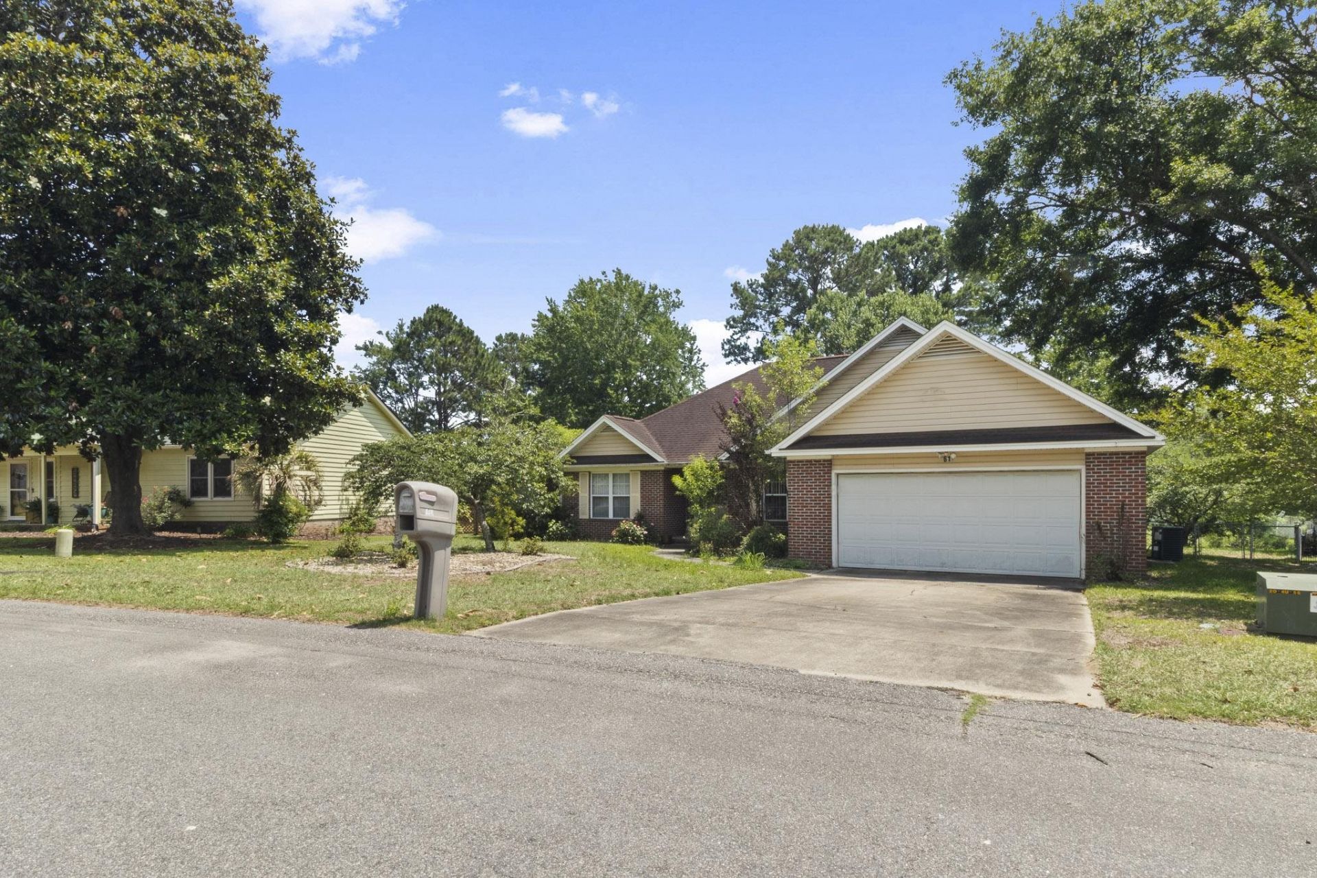 619 Blackstone Dr. Photo 4