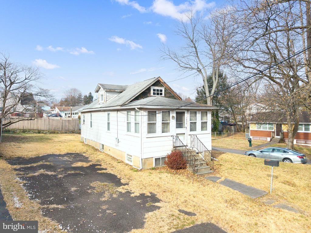 1978 SUMMIT AVENUE , FEASTERVILLE TREVOSE, PA 19053