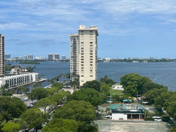 11111 NW Biscayne Blvd , Unit 11, North Miami Beach, FL 33181