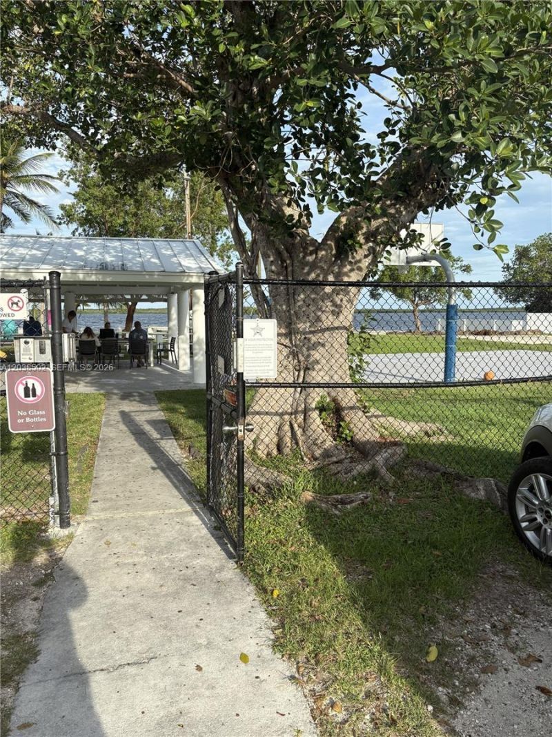 8 Jewfish Ave, Key Largo, FL 33037 Photo
