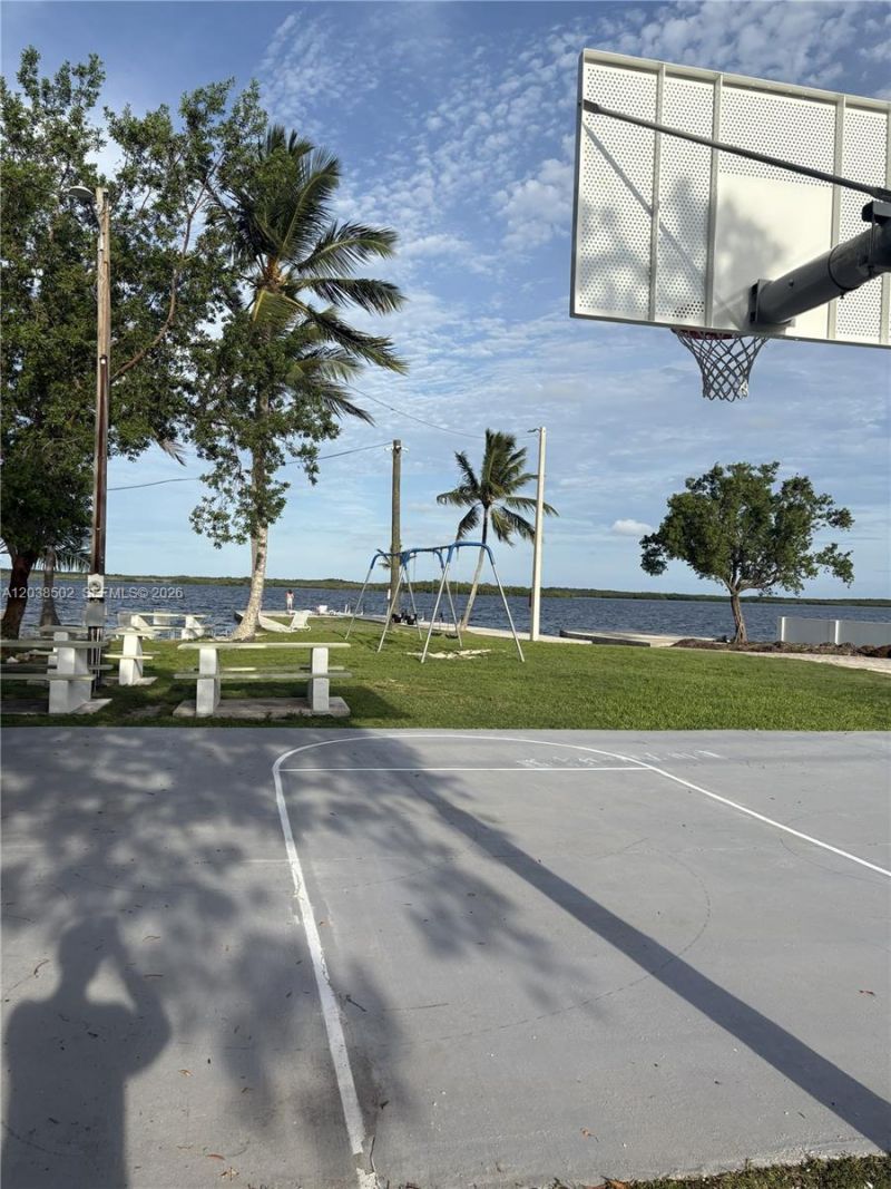 8 Jewfish Ave, Key Largo, FL 33037 Photo