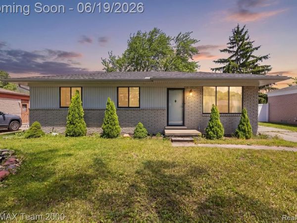 18533 Matthew Drive, Clinton Twp, MI 48035