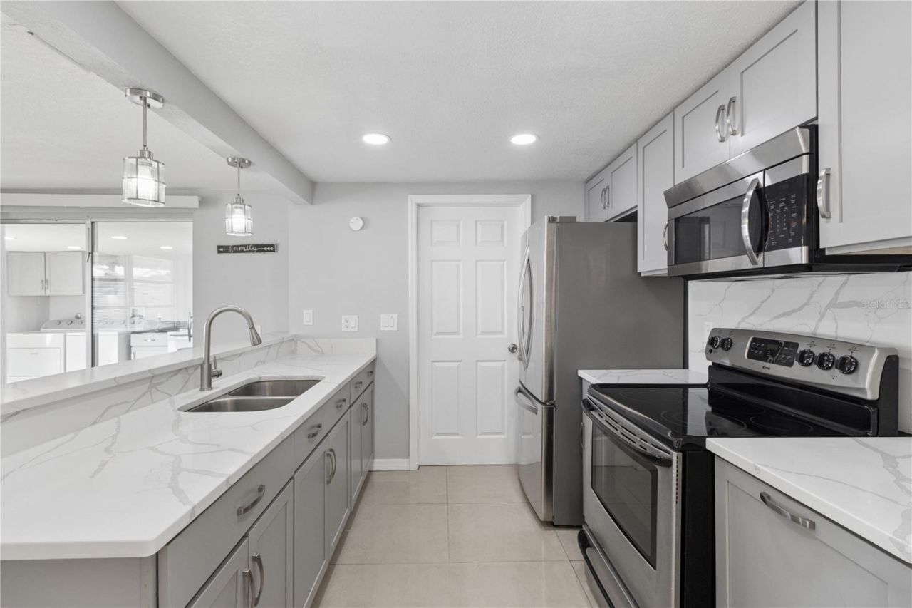 6835 Mesa Verde Street, Port Richey, FL 34668 Photo