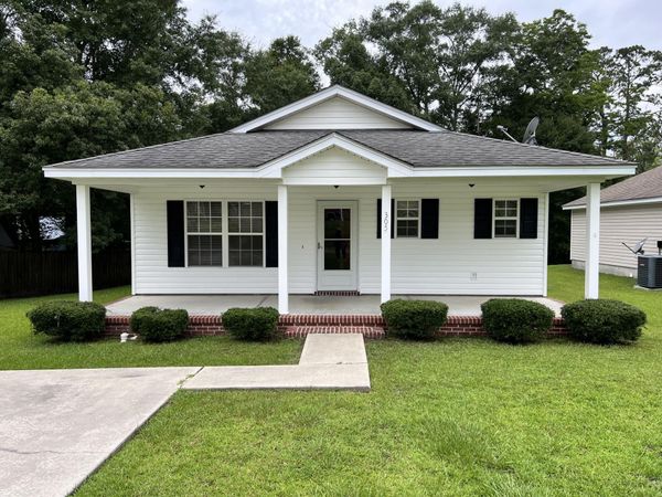 305 N Rangeline Street, Bonifay, FL 32425