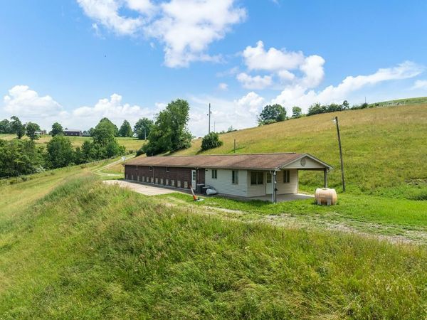 5220 Dallas Pike, Triadelphia, WV 26059