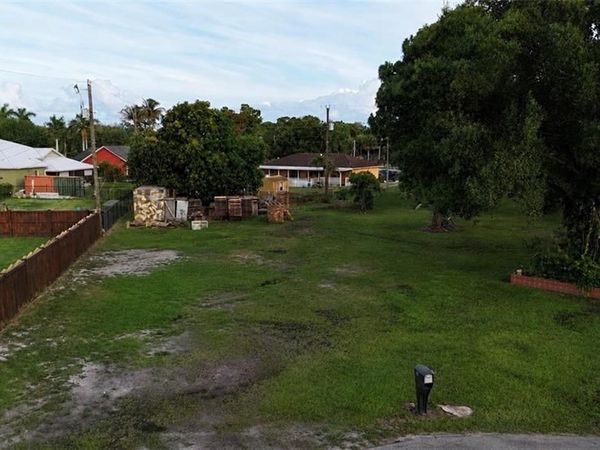 809 Monroe CT , IMMOKALEE, FL 34142
