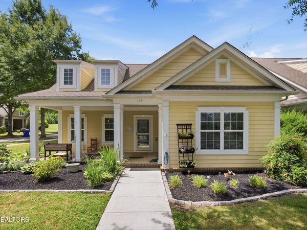 120 Fortenberry St, Oak Ridge, TN 37830