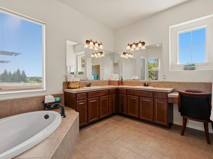 11875 Gidaro Dr, Elk Grove, CA 95624 Photo