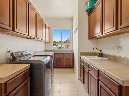 11875 Gidaro Dr, Elk Grove, CA 95624 Photo