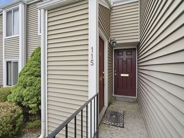 113 Nassau Dr, Unit 113, Springfield, MA 01129