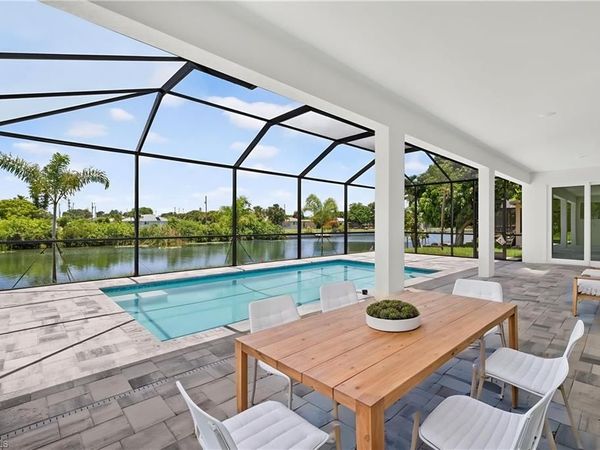29 NE 20th CT , CAPE CORAL, FL 33914