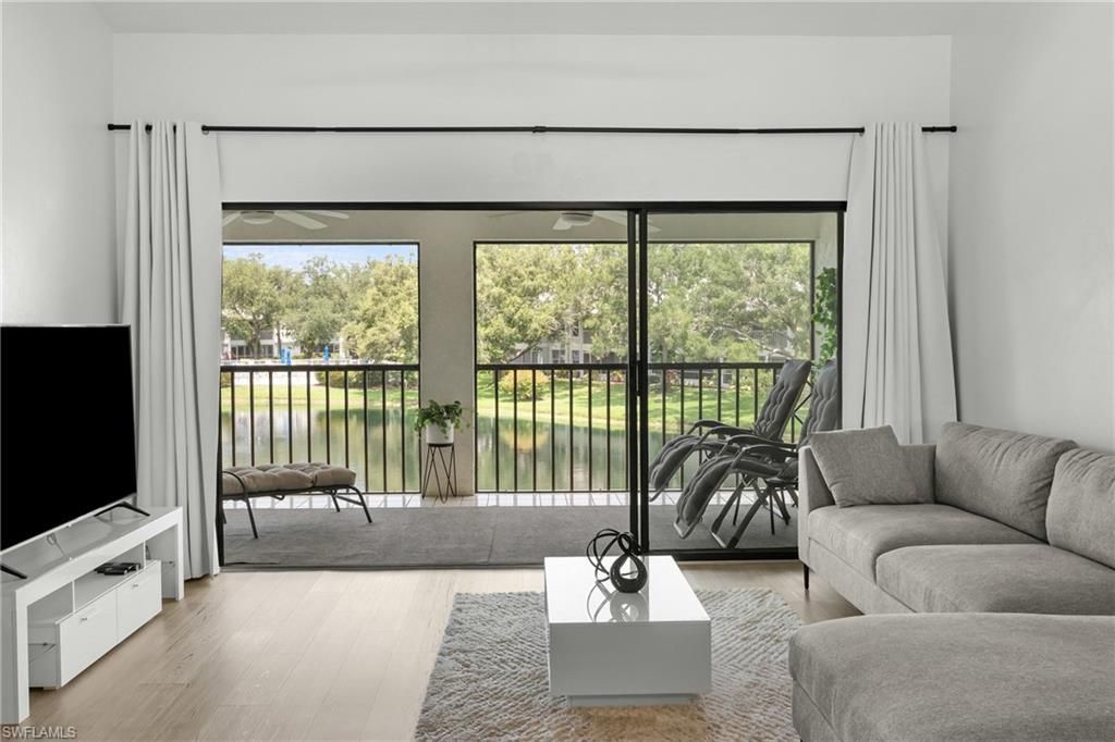 700 Misty Pines Cir, Unit 204, Naples, FL 34105 Photo