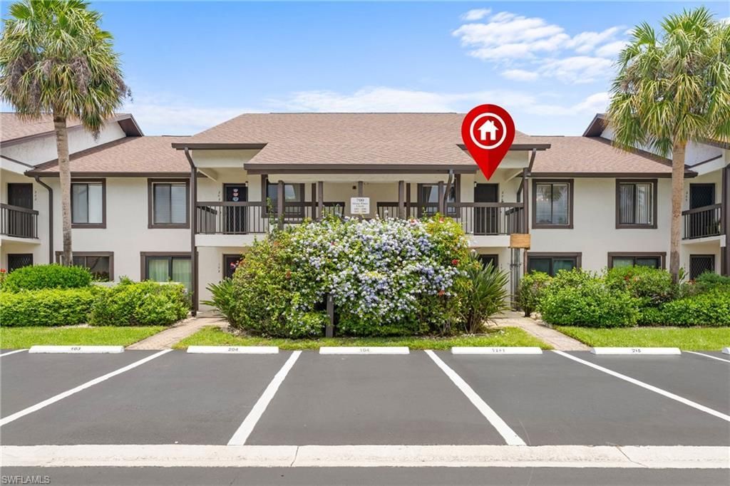 700 Misty Pines Cir, Unit 204, Naples, FL 34105 Photo