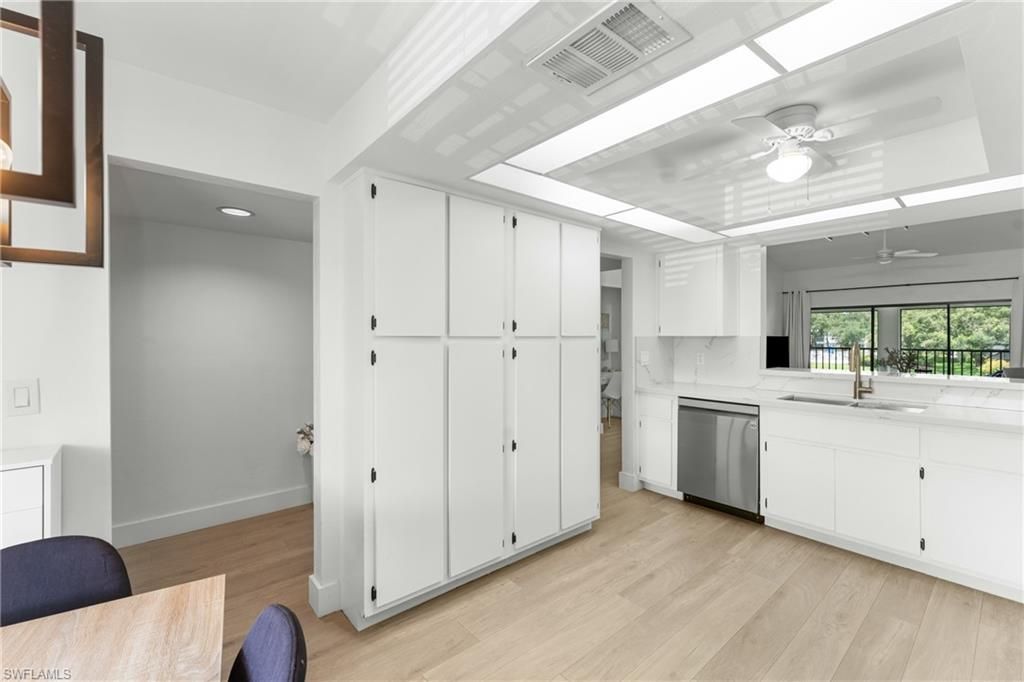 700 Misty Pines Cir, Unit 204, Naples, FL 34105 Photo