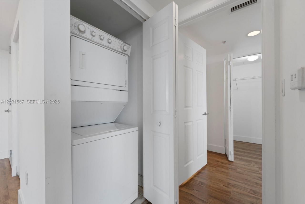 3232 SW 22nd Ter , Unit 802, Miami, FL 33145 Photo