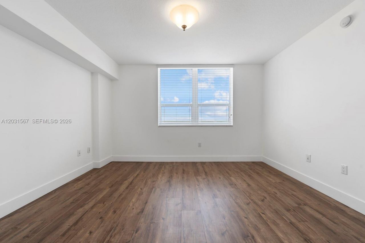 3232 SW 22nd Ter , Unit 802, Miami, FL 33145 Photo