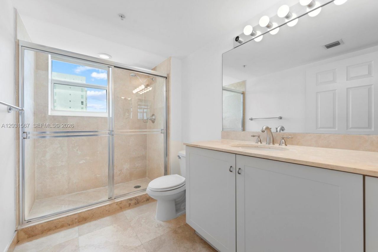 3232 SW 22nd Ter , Unit 802, Miami, FL 33145 Photo