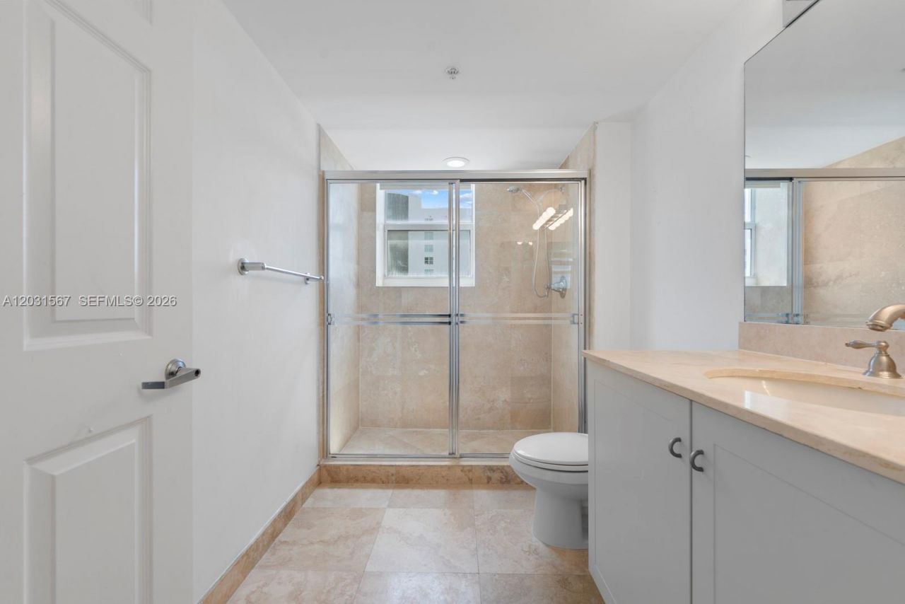 3232 SW 22nd Ter , Unit 802, Miami, FL 33145 Photo
