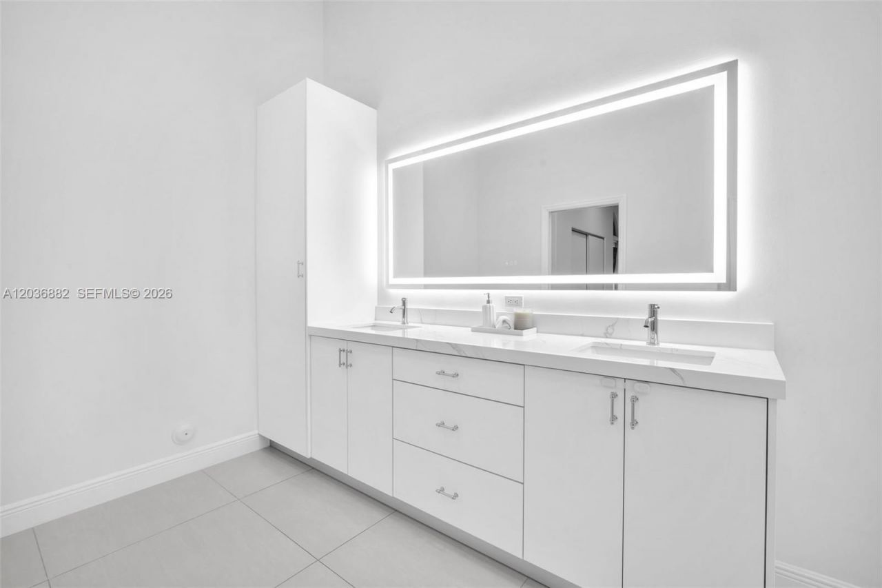 2163 Bay Ct, Weston, FL 33326 Photo