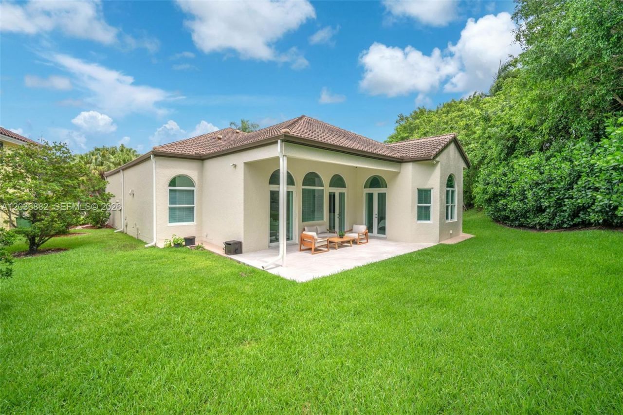 2163 Bay Ct, Weston, FL 33326 Photo