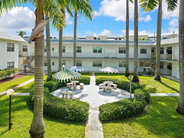 6211 SW 37th St , Unit 212, Davie, FL 33314
