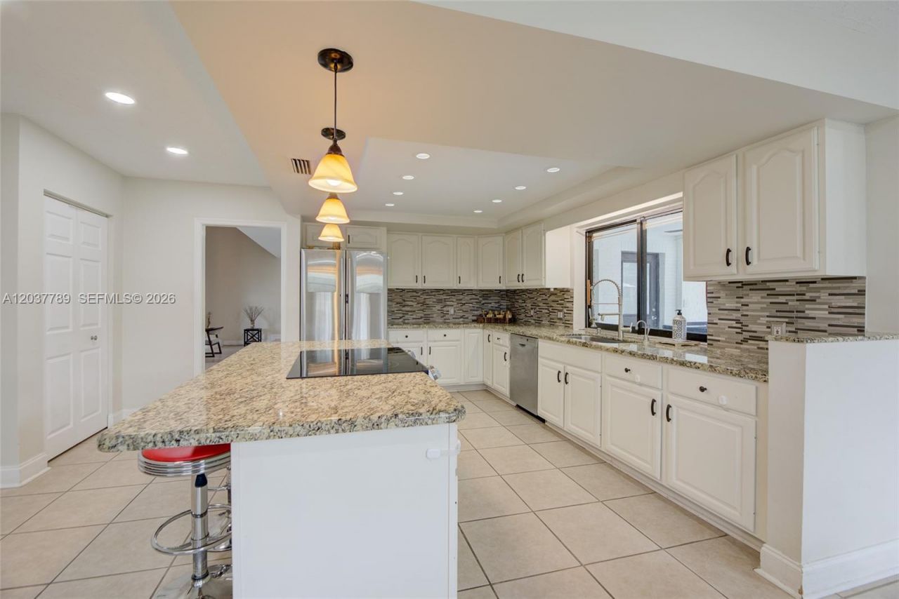 1300 NW 122 Ave, Plantation, FL 33323 Photo