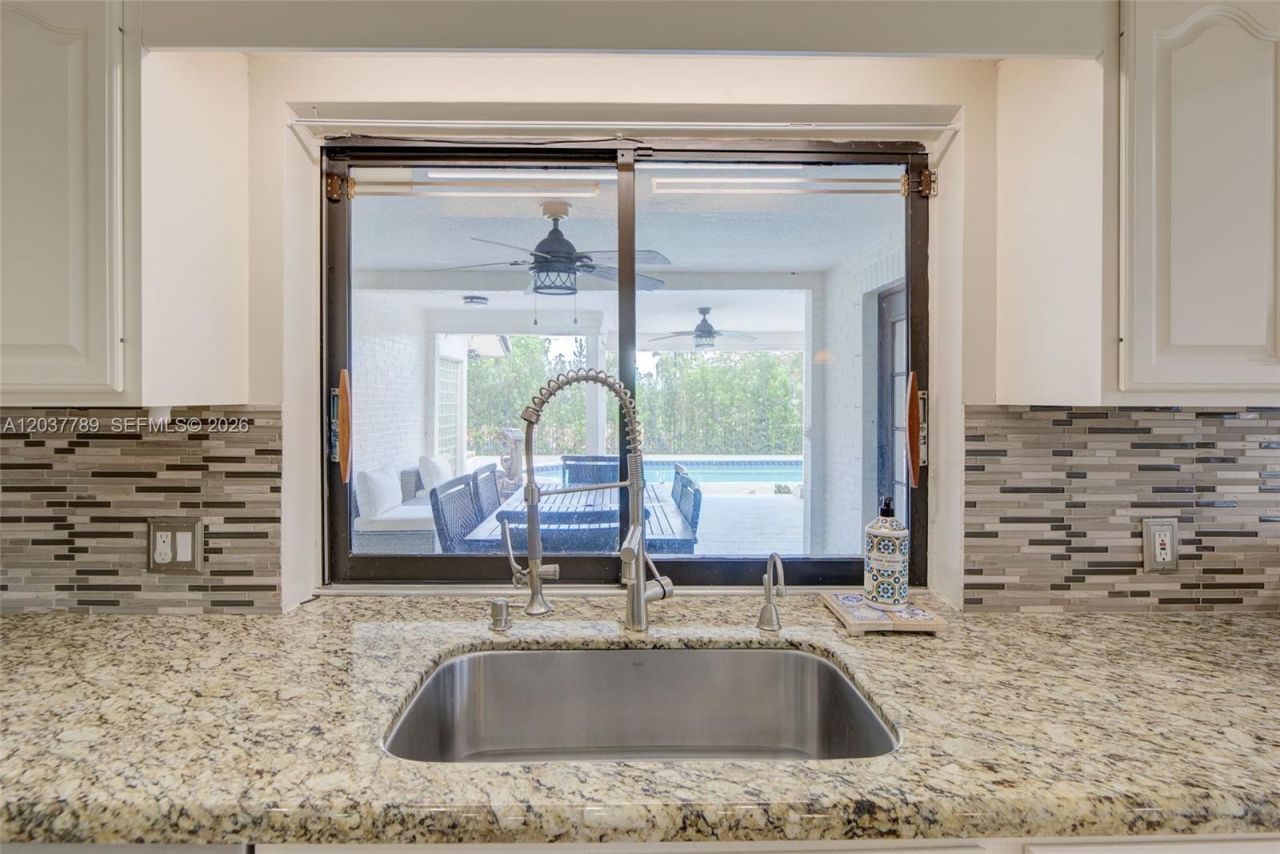 1300 NW 122 Ave, Plantation, FL 33323 Photo
