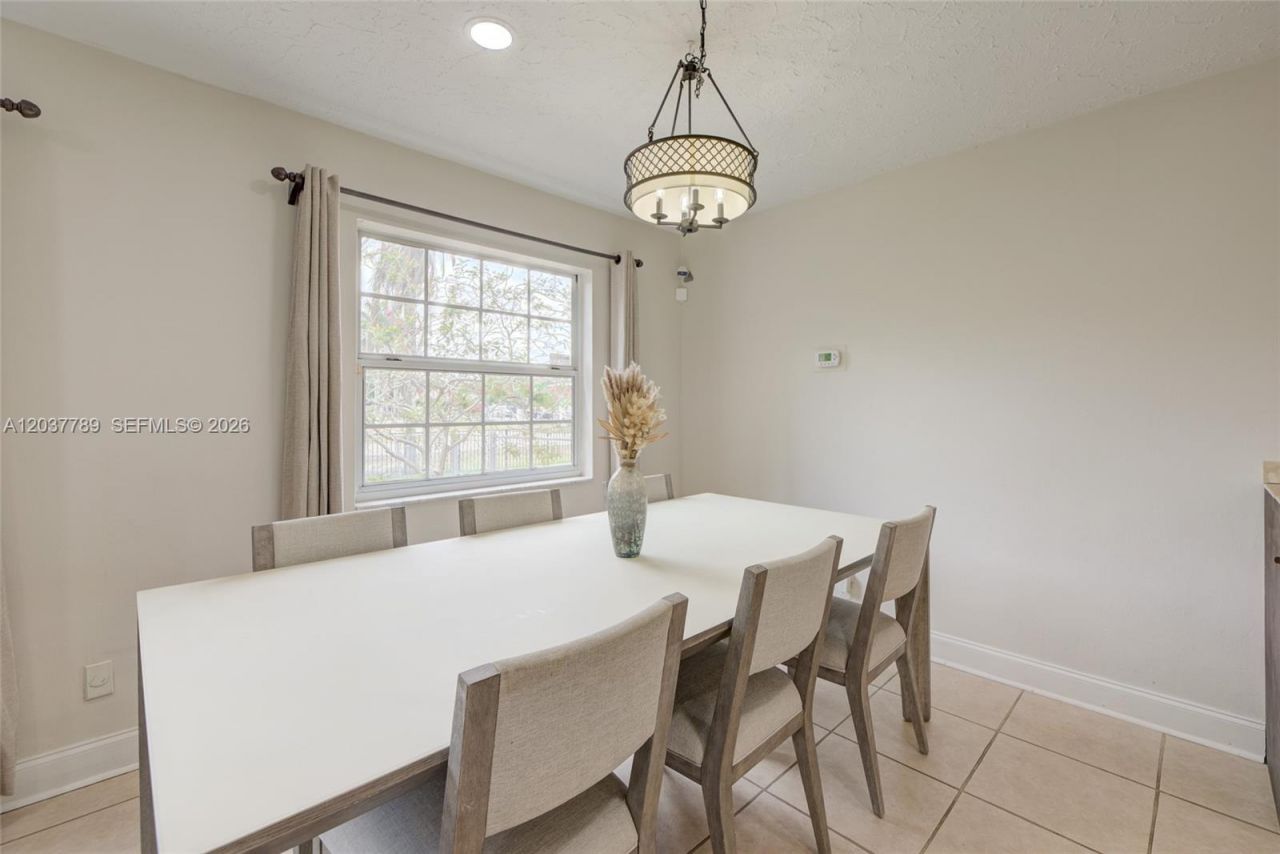 1300 NW 122 Ave, Plantation, FL 33323 Photo