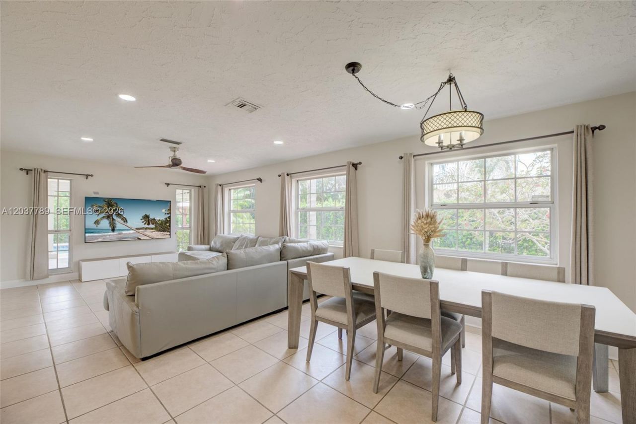 1300 NW 122 Ave, Plantation, FL 33323 Photo