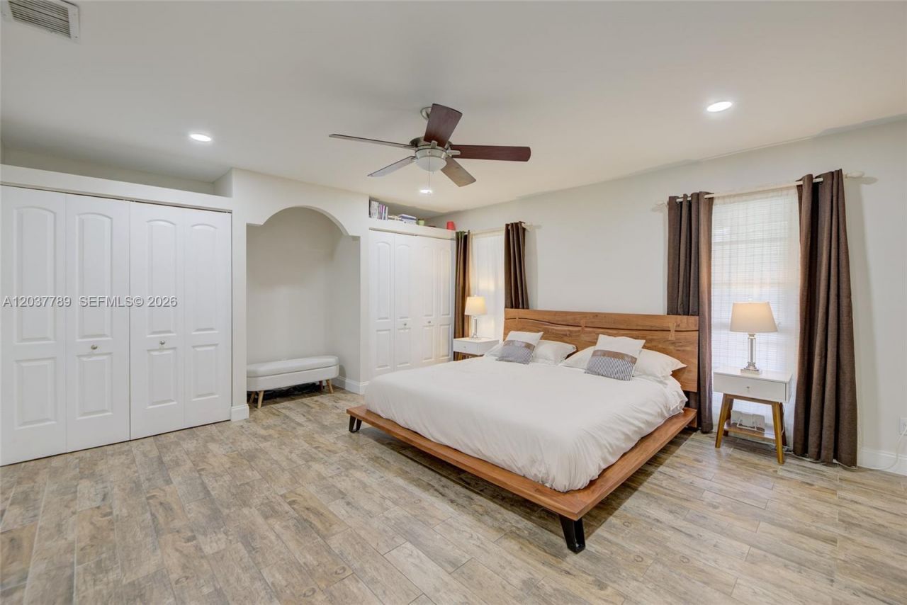 1300 NW 122 Ave, Plantation, FL 33323 Photo