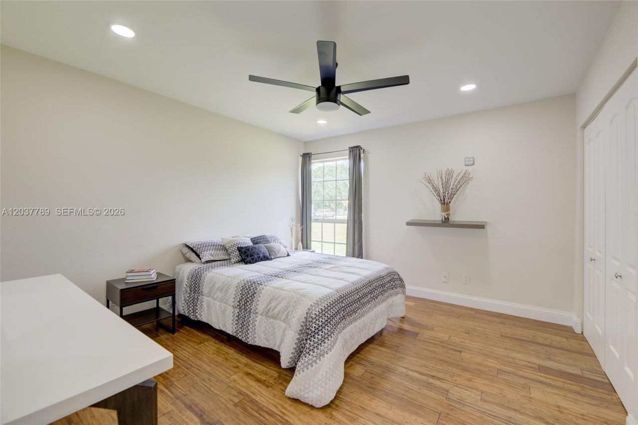 1300 NW 122 Ave, Plantation, FL 33323 Photo