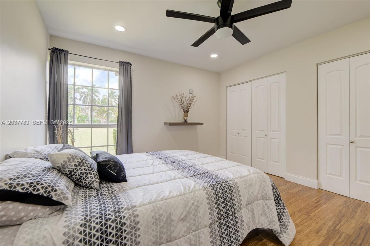 1300 NW 122 Ave, Plantation, FL 33323 Photo