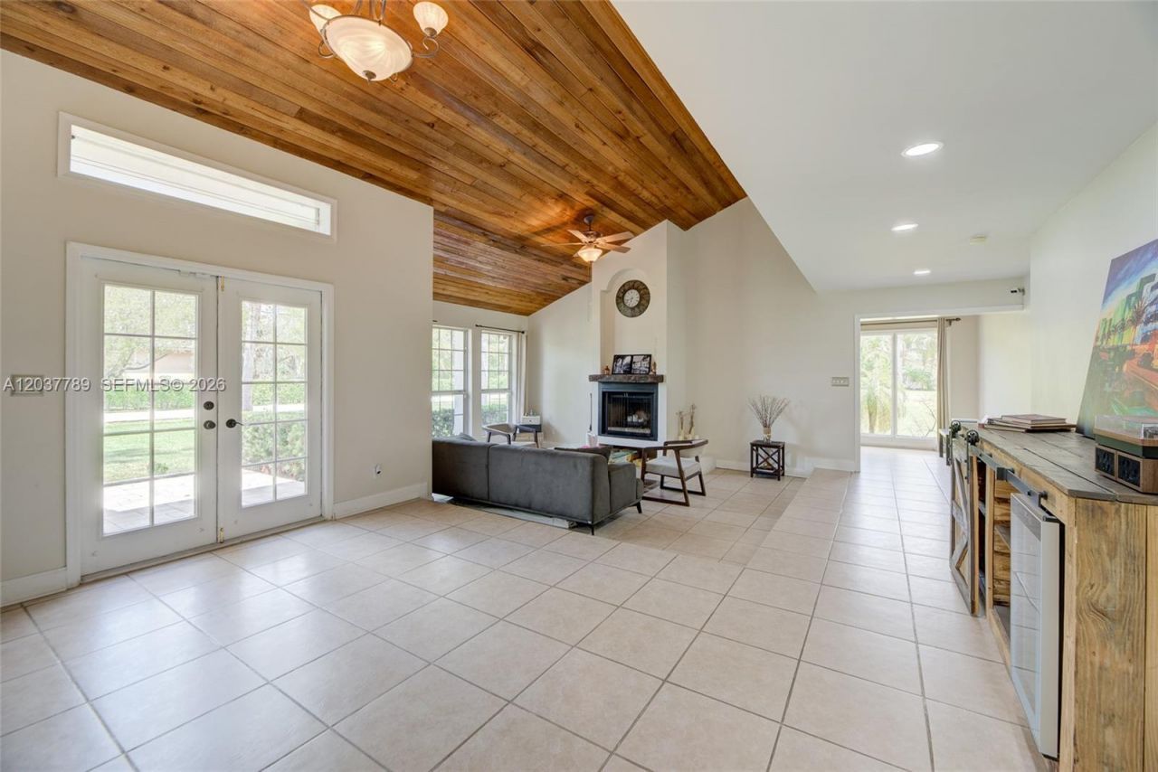 1300 NW 122 Ave, Plantation, FL 33323 Photo