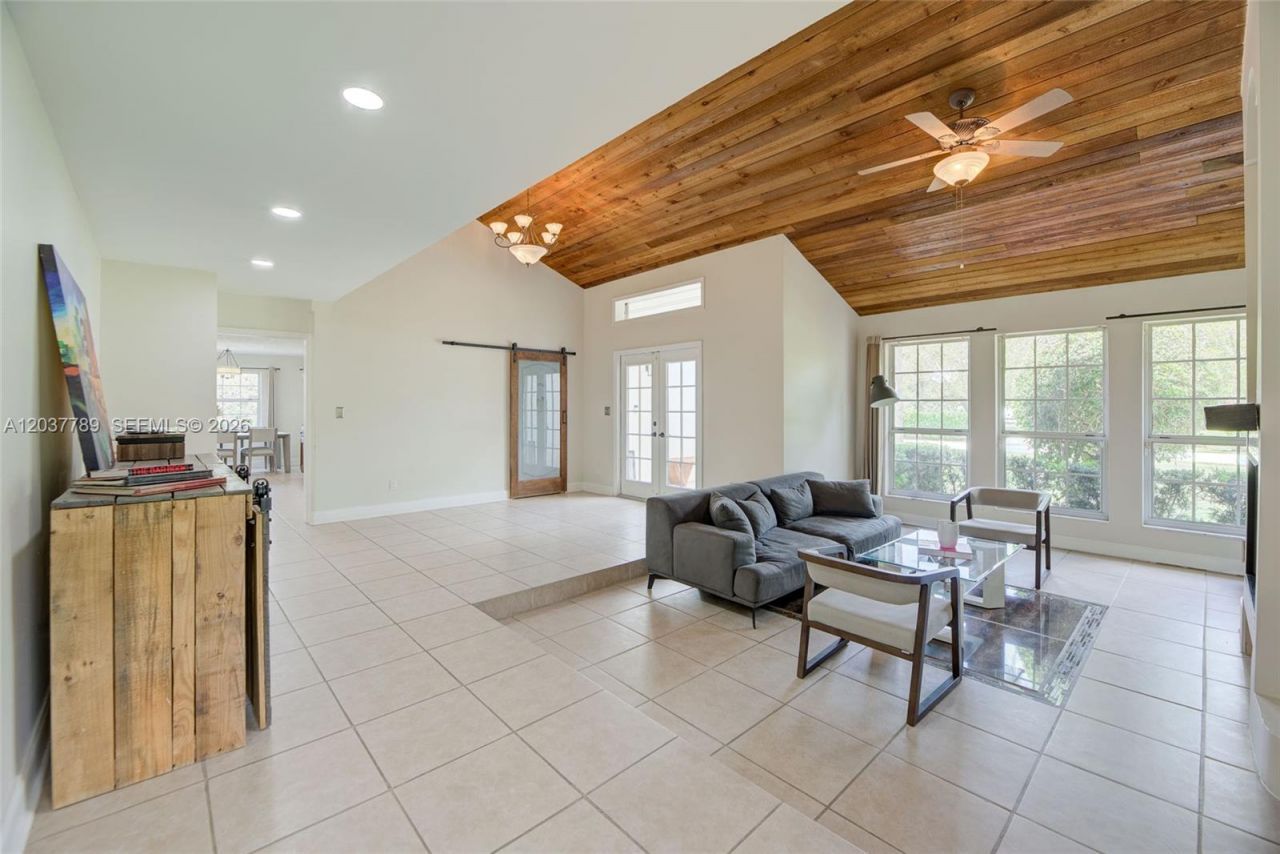 1300 NW 122 Ave, Plantation, FL 33323 Photo