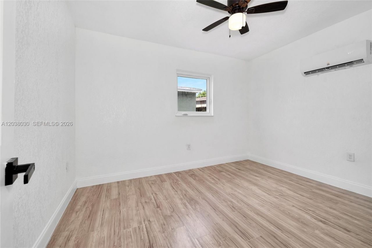 2501 NW 55th Ter , Miami, FL 33142 Photo