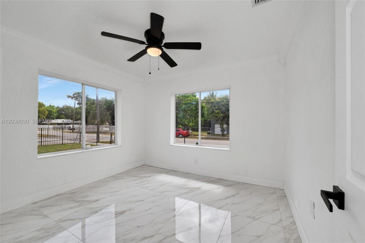 2501 NW 55th Ter , Miami, FL 33142 Photo
