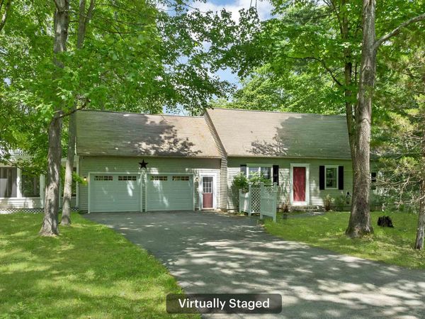 10 Shaws Lane, Dover, NH 03820
