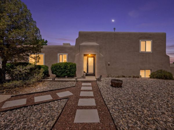 4000 Las Cimbras Court SE, Rio Rancho, NM 87124