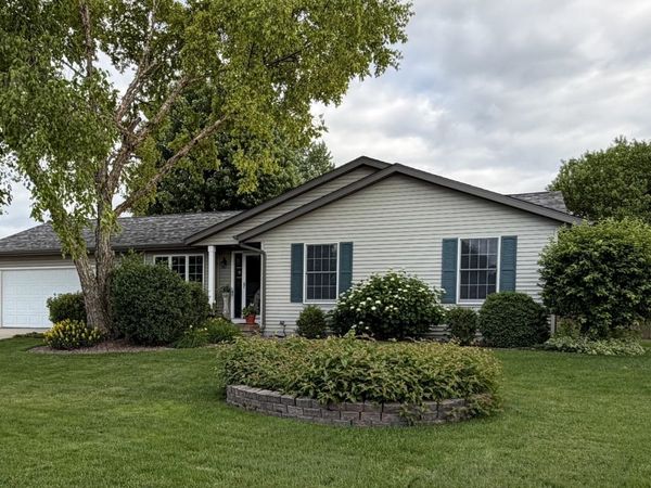4242 Saratoga Drive, Janesville, WI 53546