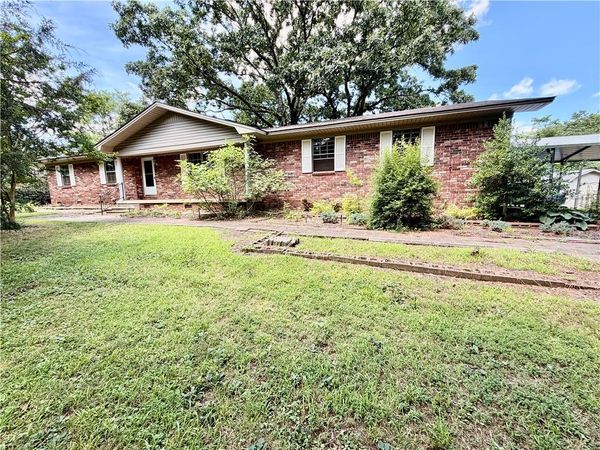 1309 Old Hwy 124 , Russellville, AR 72802
