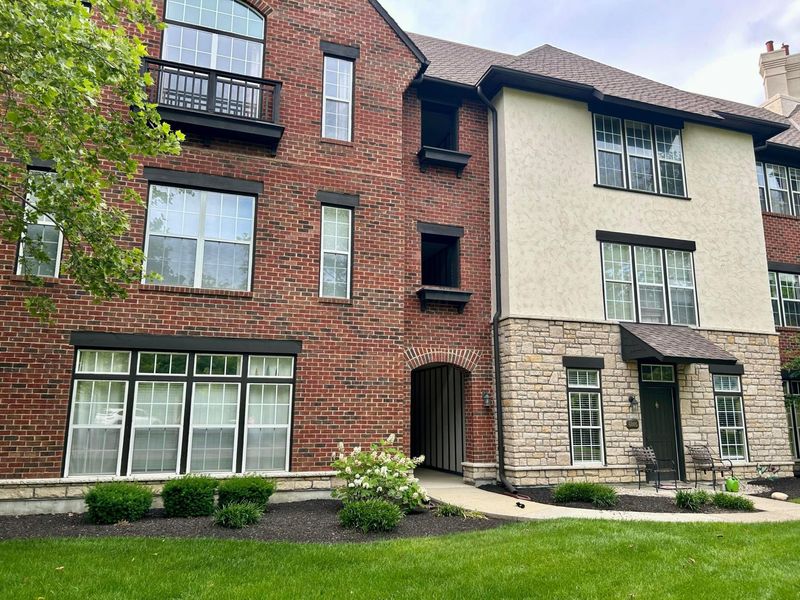 6051 Craughwell Lane, Dublin, OH 43017 Photo 1