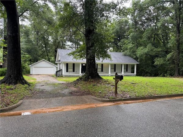 4066 Kingston Court, Saraland, AL 36571