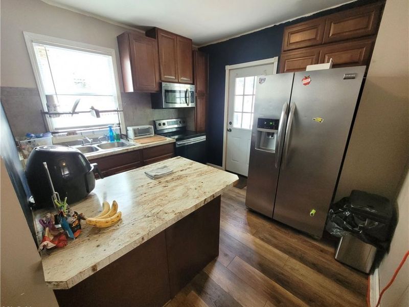 455 Delmar Avenue, Akron, OH 44310 Photo 6