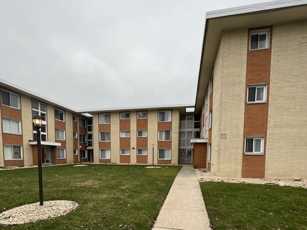 Unit 3A, Midlothian, IL 60445