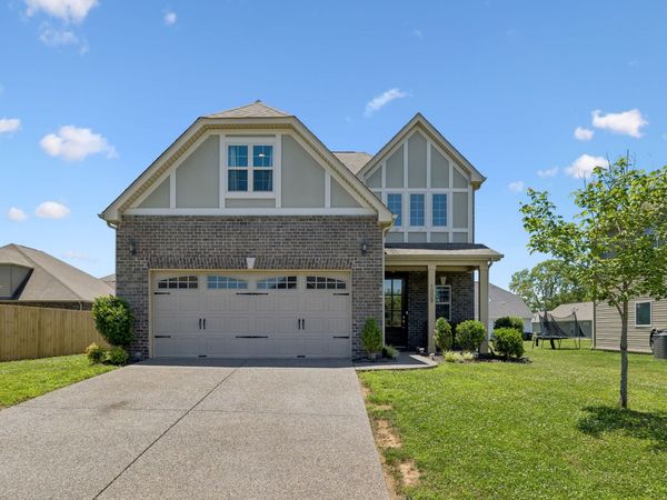 1009 Laurelwood Dr, Gallatin, TN 37066