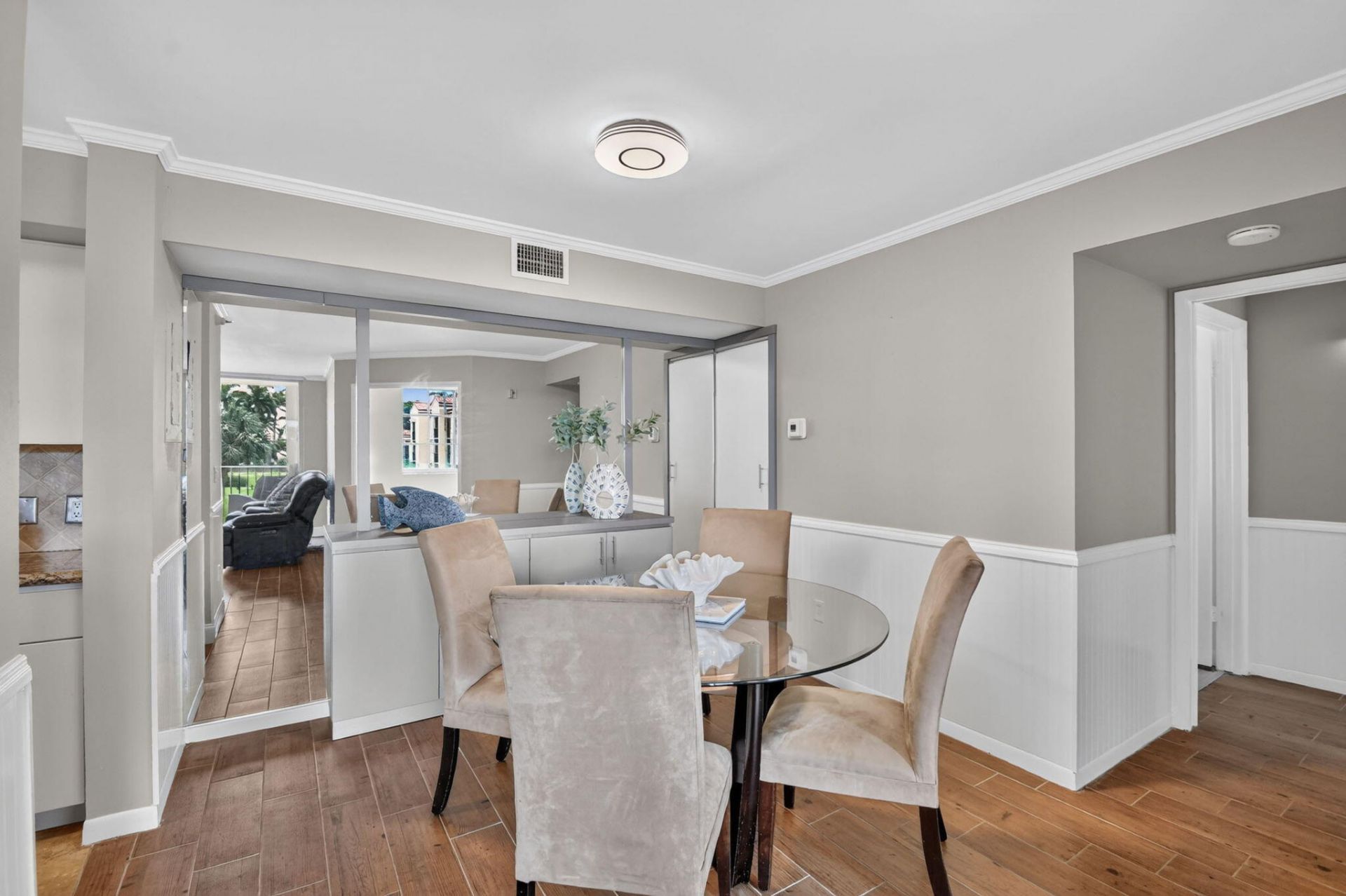 135 Yacht Club Way, Unit 204, Hypoluxo, FL 33462 Photo