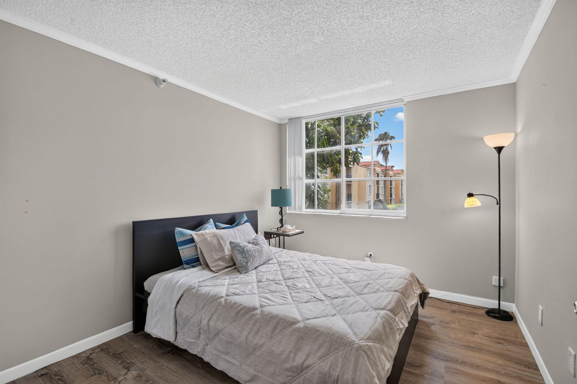 135 Yacht Club Way, Unit 204, Hypoluxo, FL 33462 Photo