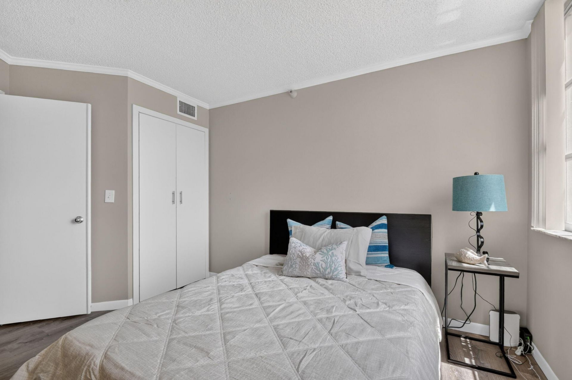 135 Yacht Club Way, Unit 204, Hypoluxo, FL 33462 Photo
