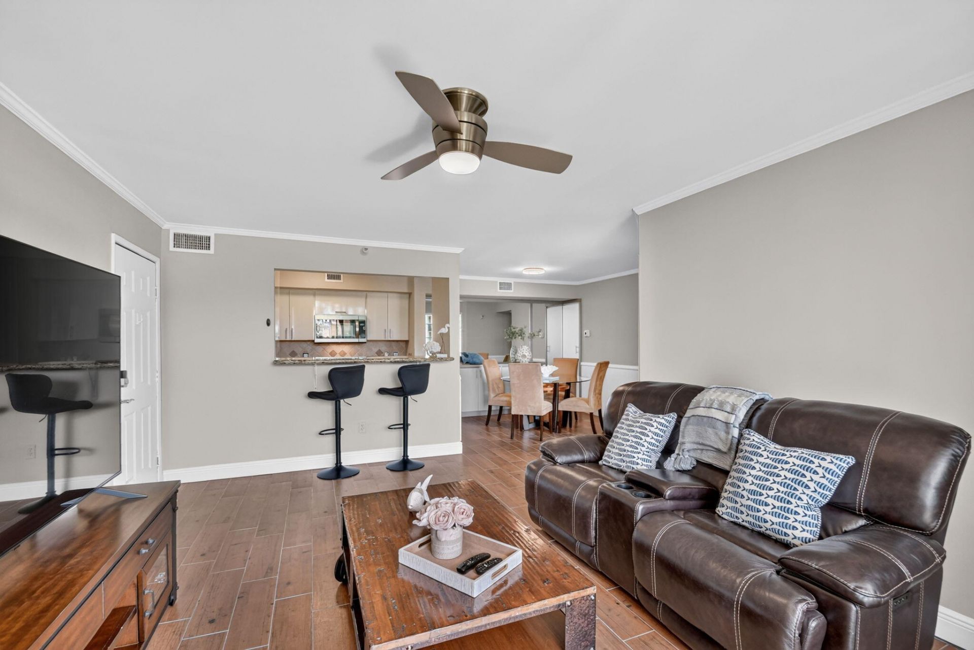 135 Yacht Club Way, Unit 204, Hypoluxo, FL 33462 Photo
