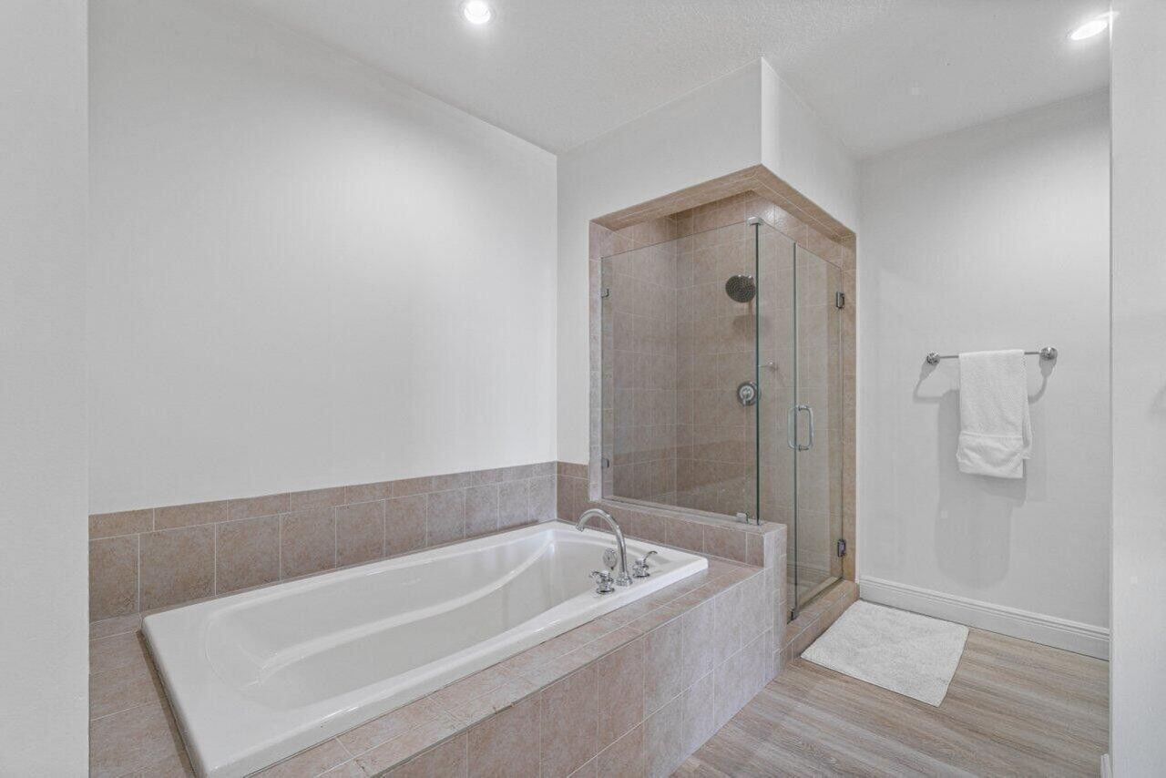 200 NE 2nd Avenue, Unit 401, Delray Beach, FL 33444 Photo
